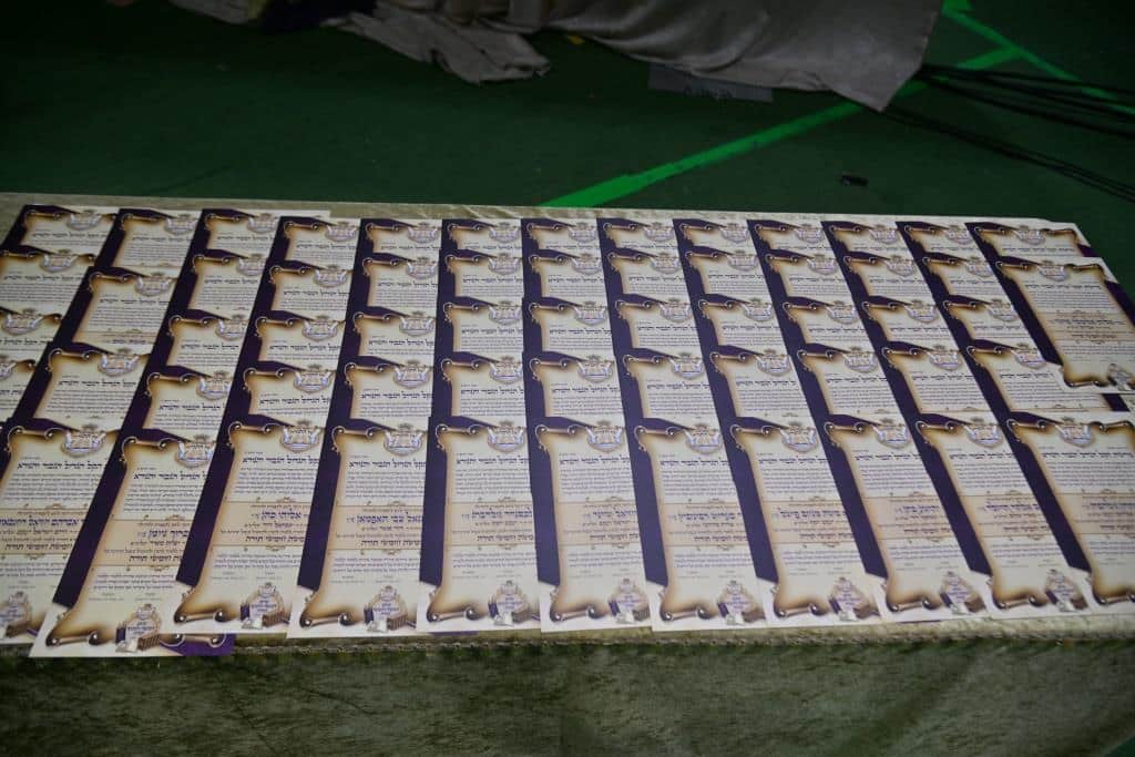 ילדי כיתה ג' בת"ת 'זיו התורה' חגגו את סיום חמשה חומשי תורה