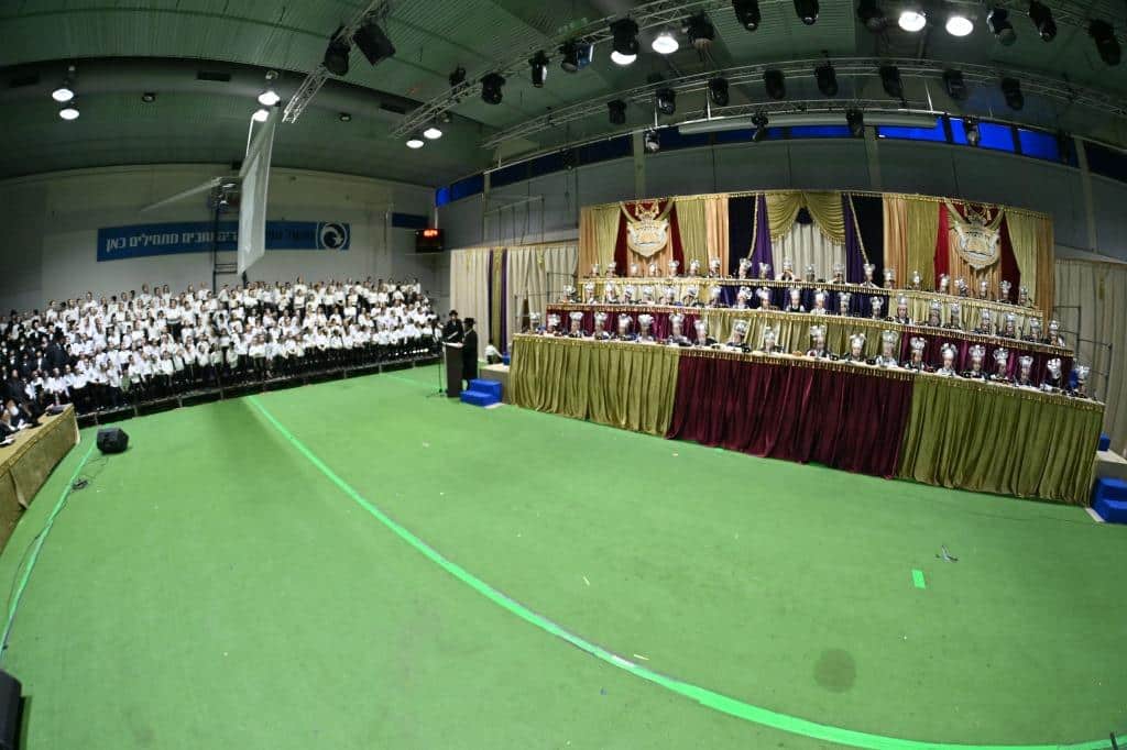 ילדי כיתה ג' בת"ת 'זיו התורה' חגגו את סיום חמשה חומשי תורה