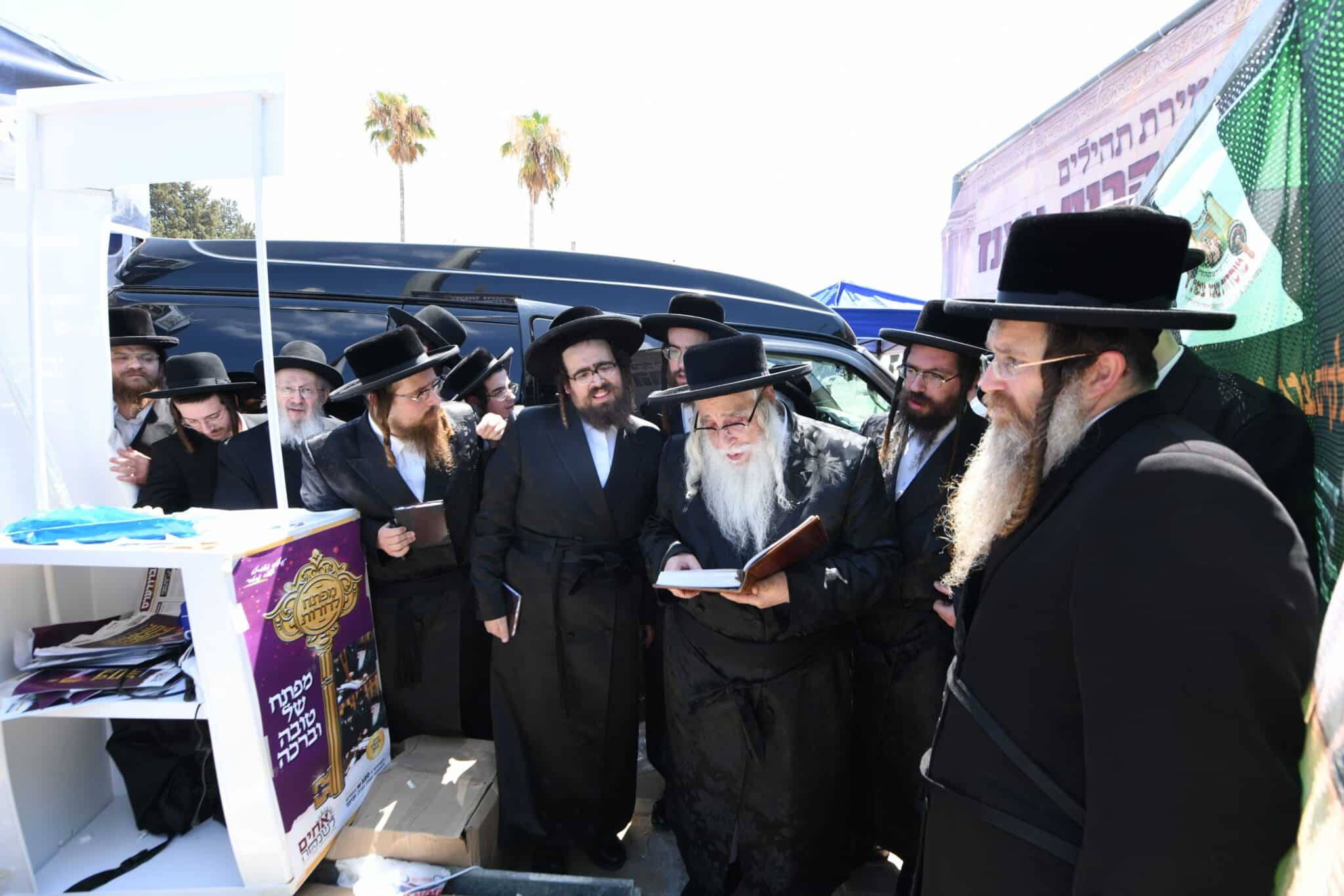 הילולת השפע חיים זי"ע בצל בנו האדמו"ר שליט"א