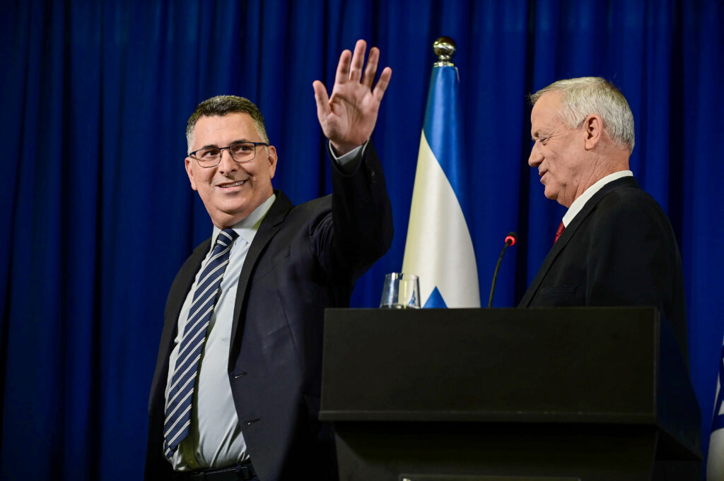 גנץ וסער הכריזו על איחוד מפלגות: "נקים ממשלת אחדות"