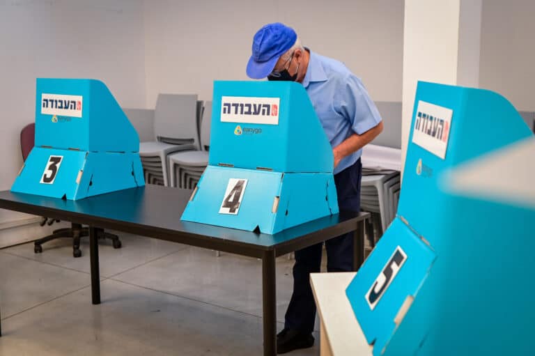 מרב מיכאלי נבחרה שוב לראשות העבודה