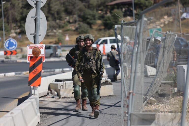 צה"ל והמשטרה פועלים יחד נגד הקמת המאחזים ביו"ש