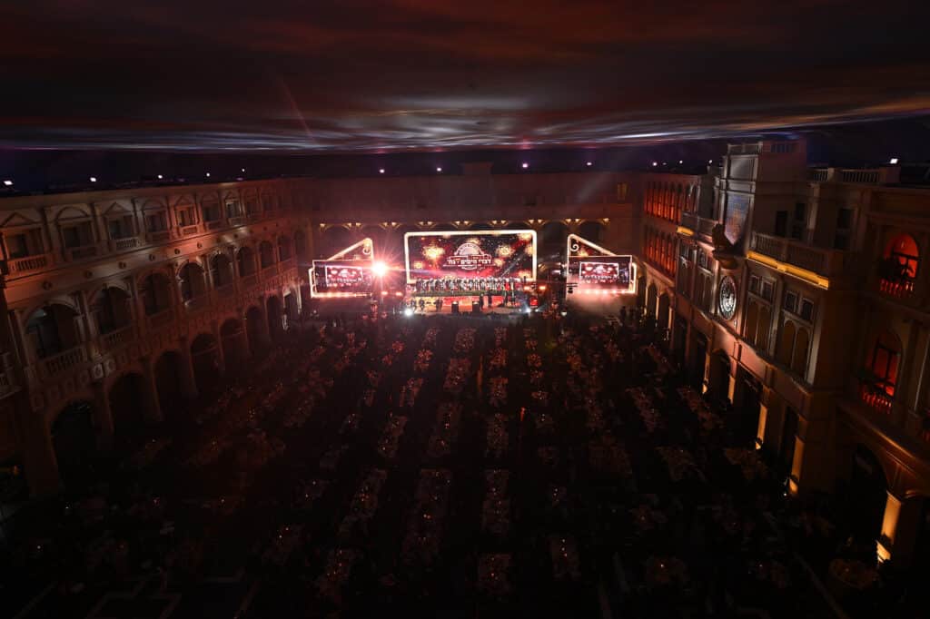 מעמד היסטורי בחסידות גור לשותפות כלל החסידים בבניין בית המדרש