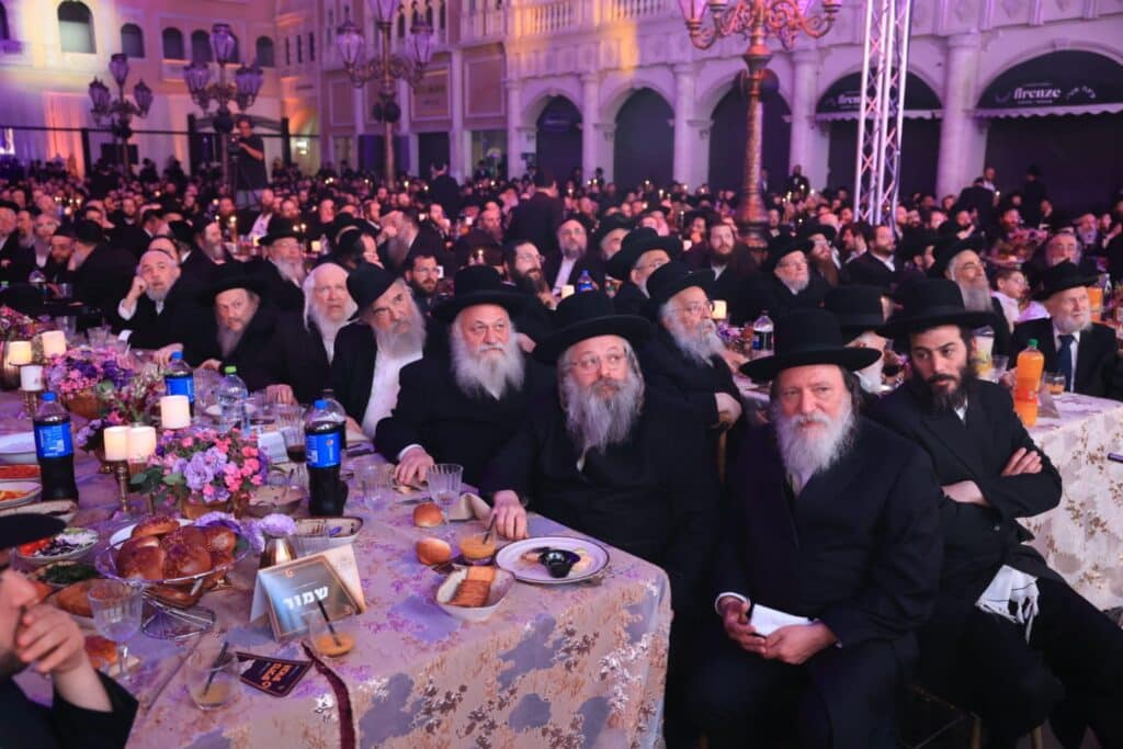 מעמד היסטורי בחסידות גור לשותפות כלל החסידים בבניין בית המדרש