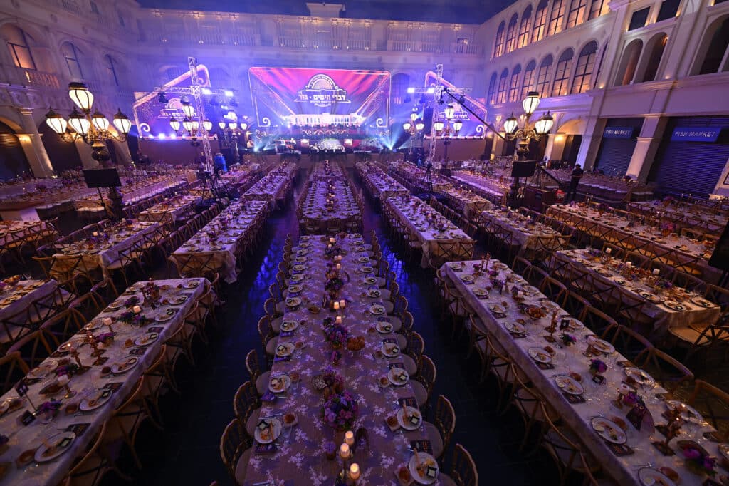 מעמד היסטורי בחסידות גור לשותפות כלל החסידים בבניין בית המדרש