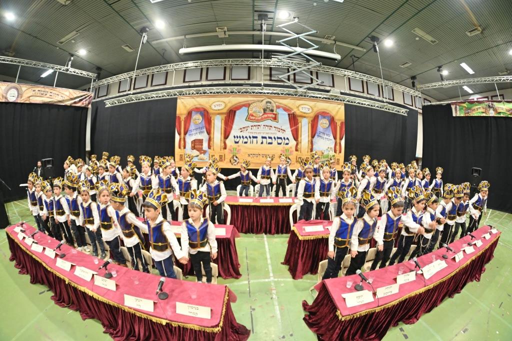 בת"ת 'תורת יעקב' חגגו 'חומש סעודה' בפאר והדר