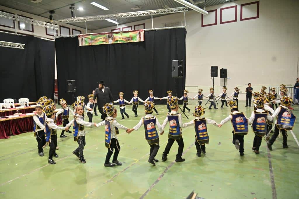 בת"ת 'תורת יעקב' חגגו 'חומש סעודה' בפאר והדר