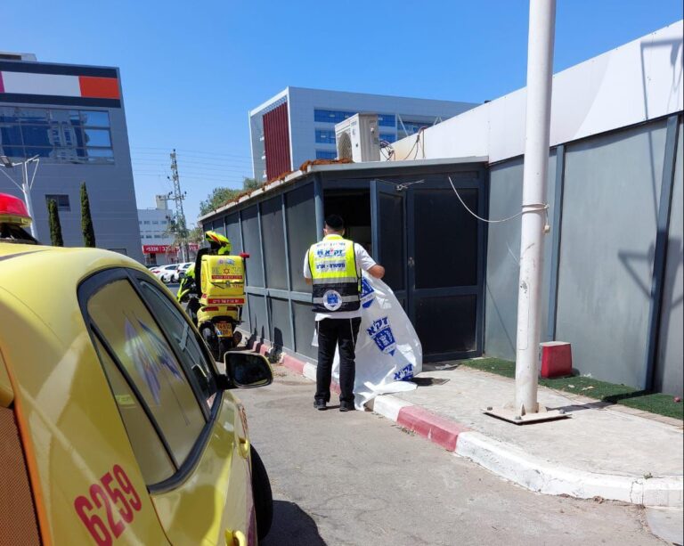 גופת קשיש במצב ריקבון אותרה בראשל"צ