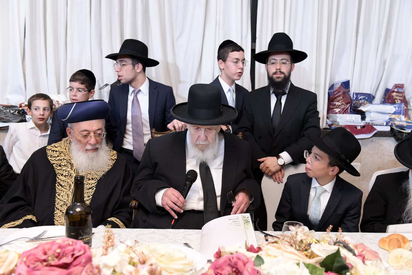 בר מצוה לנין נשיא המועצת וראש הישיבה - גדולי ישראל הגיעו לברך