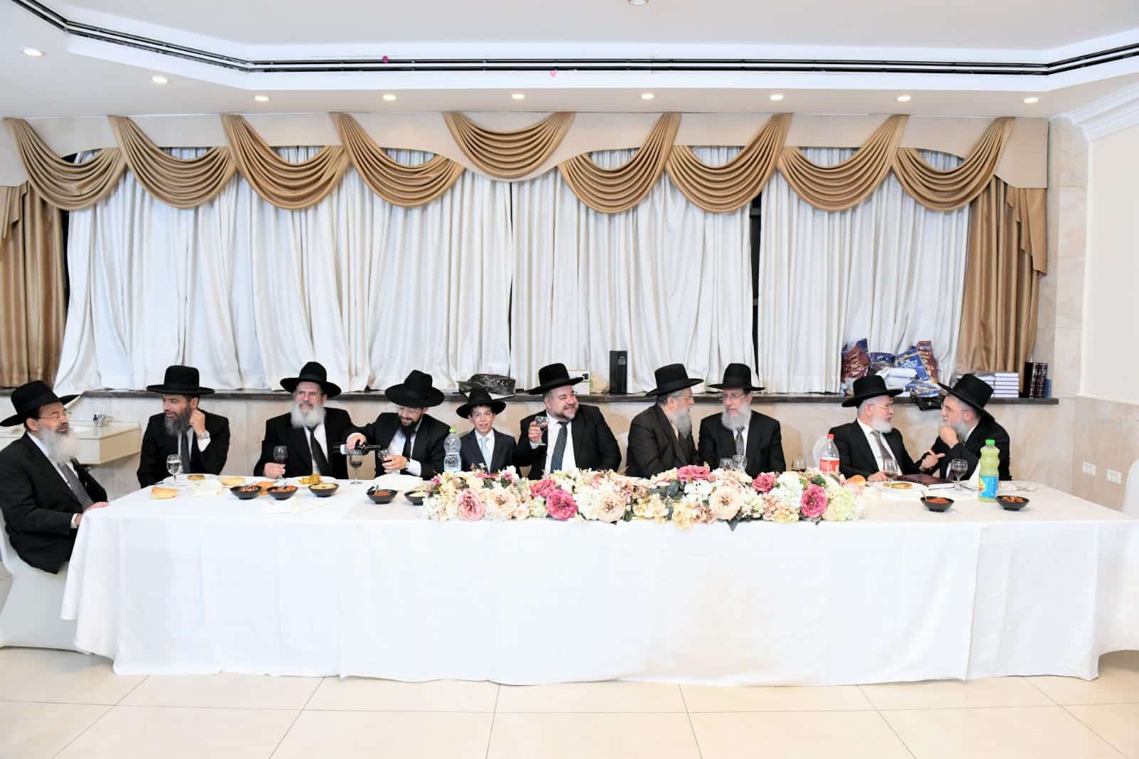 בר מצוה לנין נשיא המועצת וראש הישיבה - גדולי ישראל הגיעו לברך