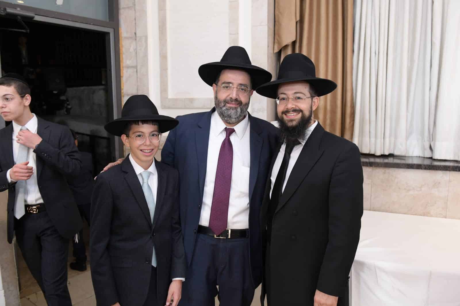 בר מצוה לנין נשיא המועצת וראש הישיבה - גדולי ישראל הגיעו לברך