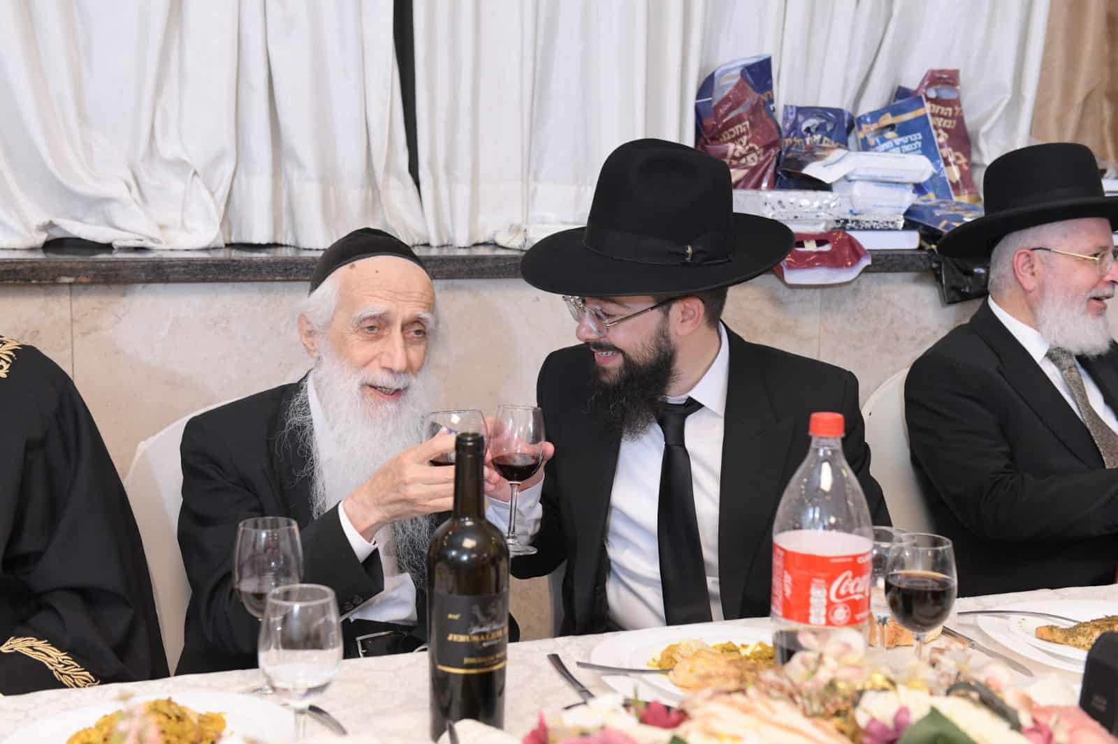 בר מצוה לנין נשיא המועצת וראש הישיבה - גדולי ישראל הגיעו לברך