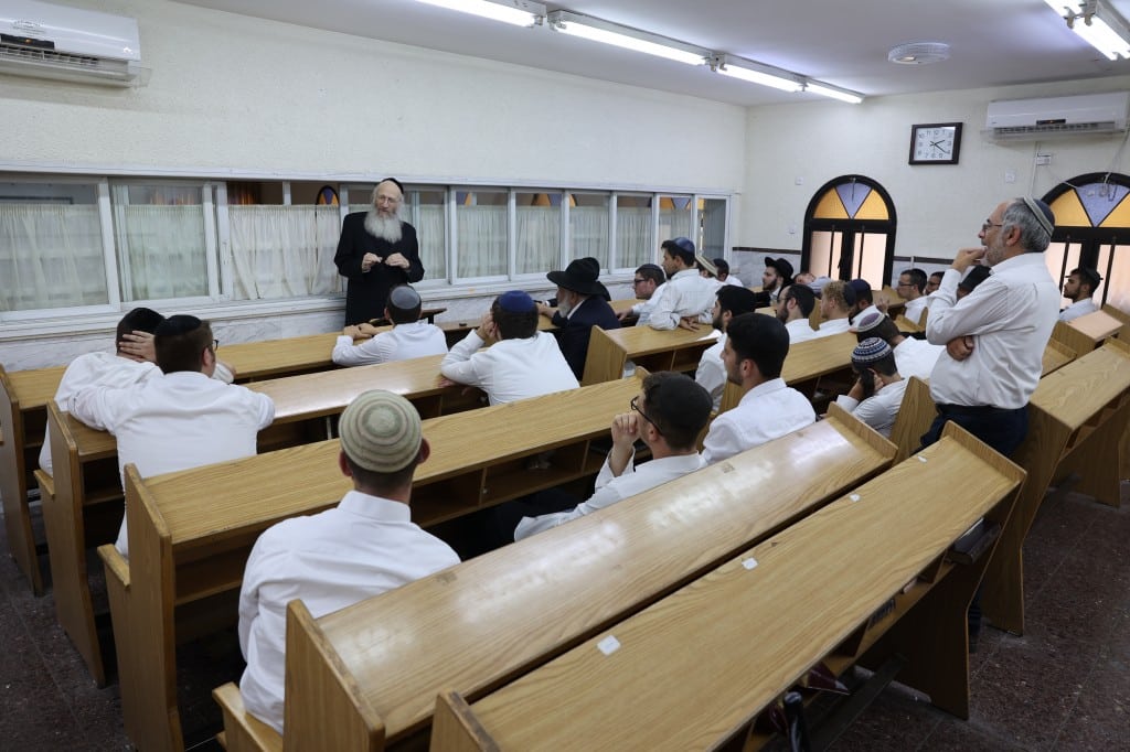 תלמידי 'שובה לדוד' עלו לשיחת חיזוק אצל הגרא"י דינר