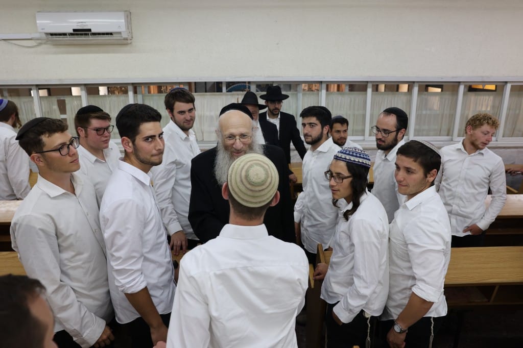 תלמידי 'שובה לדוד' עלו לשיחת חיזוק אצל הגרא"י דינר