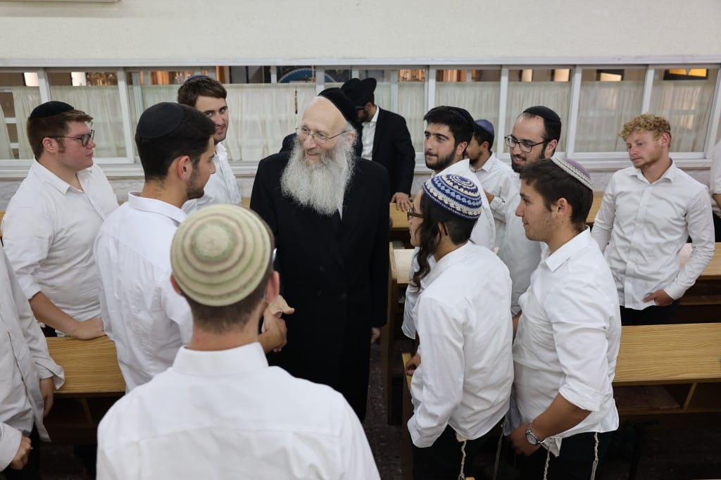 תלמידי 'שובה לדוד' עלו לשיחת חיזוק אצל הגרא"י דינר