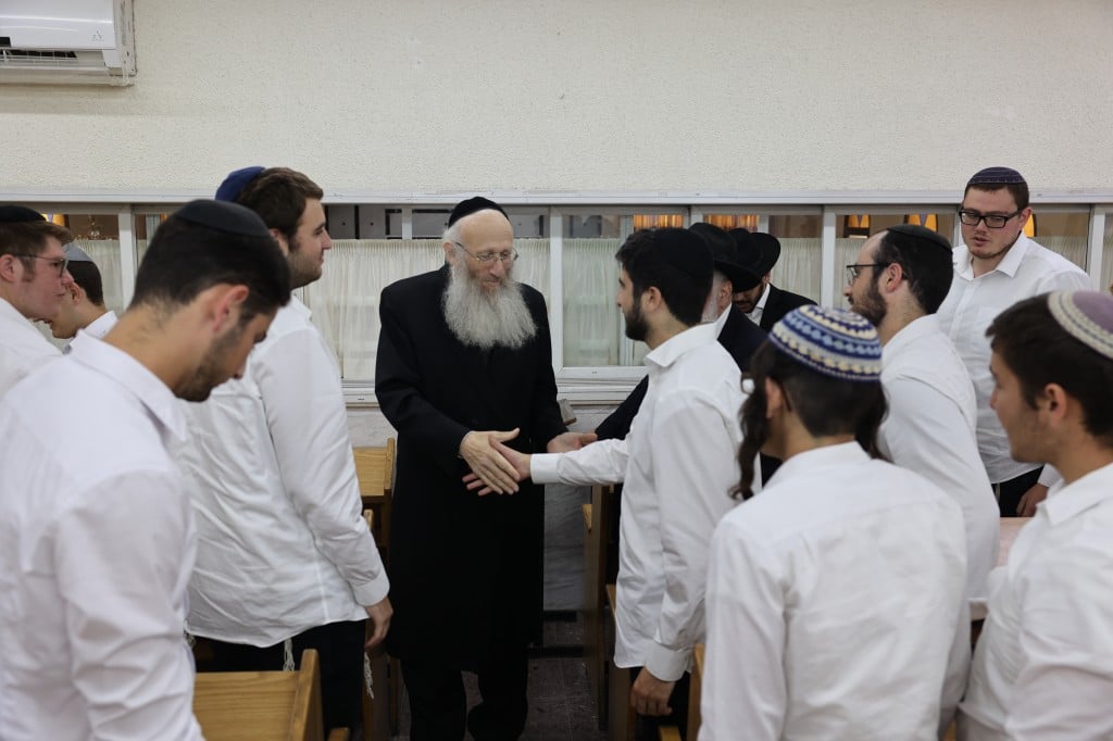 תלמידי 'שובה לדוד' עלו לשיחת חיזוק אצל הגרא"י דינר