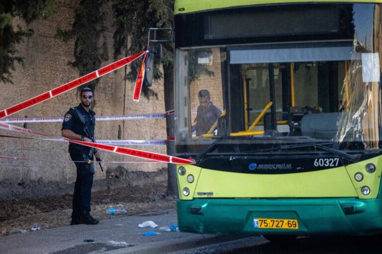 צלם ynet ירה על המחבל: "לא היססתי" לפיד חיזק