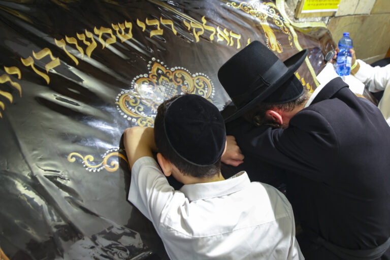אמו של הנעדר מוישי קליינרמן: מאמינה שהוא בחיים
