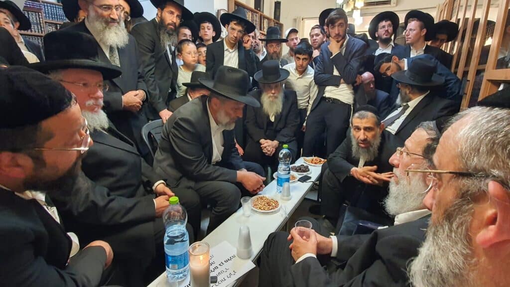 היום הראשון לניחום בבית נשיא המועצת מרן רה"י זצוק"ל