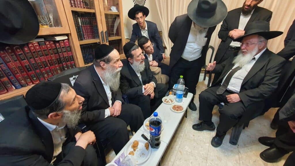 היום הראשון לניחום בבית נשיא המועצת מרן רה"י זצוק"ל