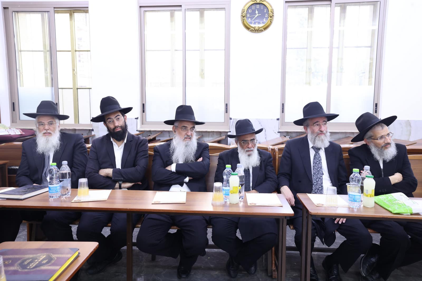 ראשי הישיבות התכנסו לחיזוק הלימוד לפני התפילה לע"נ חכם שלום