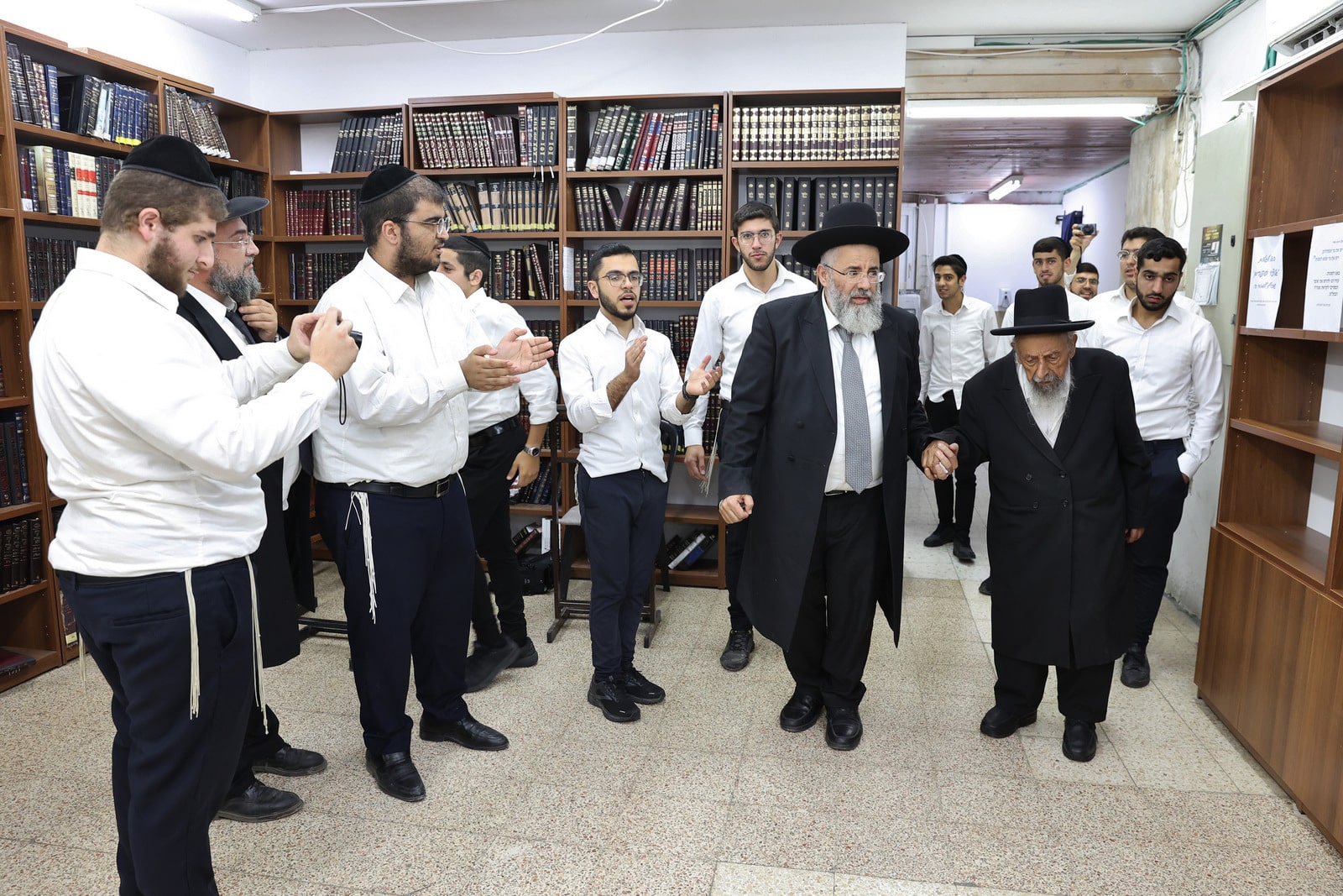 הגר"ש בעדני "הדרך לגדול בתורה היא ע"י חזרה ושינון"