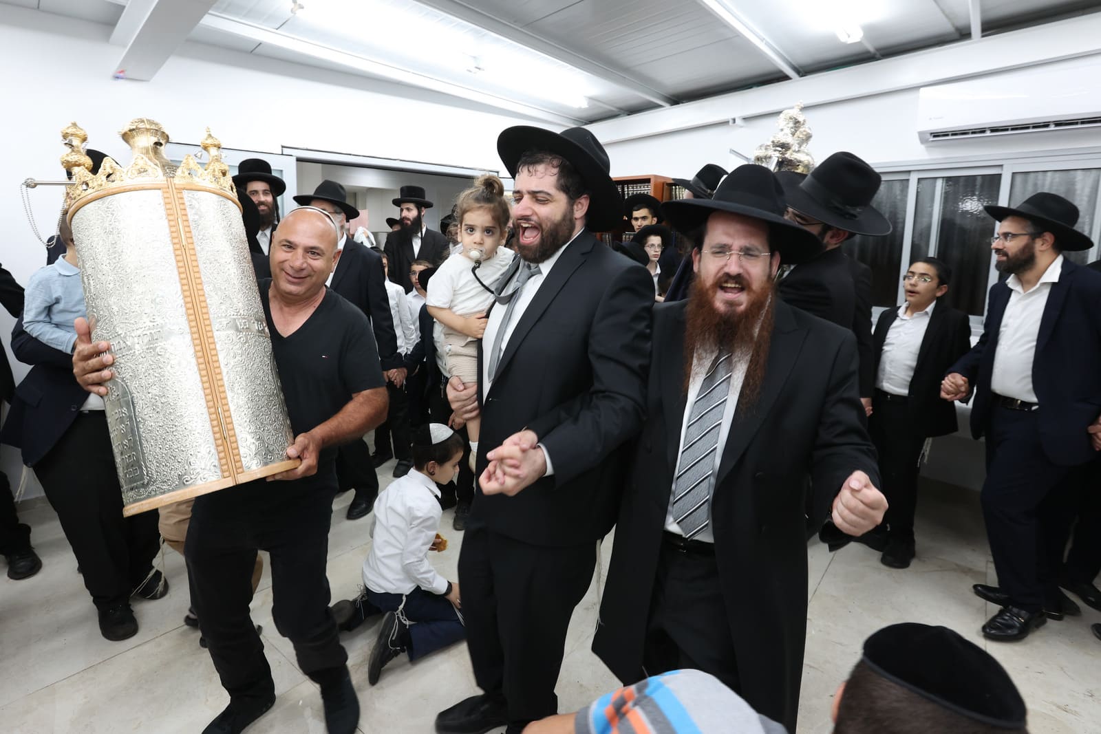 בבני ברק חגגו חנוכת הבית לביהמ"ד של קהילת חיי אהרון