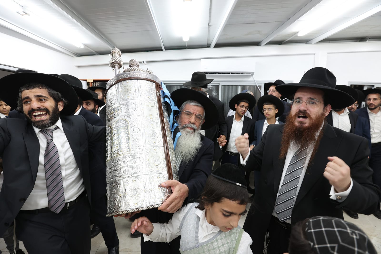 בבני ברק חגגו חנוכת הבית לביהמ"ד של קהילת חיי אהרון