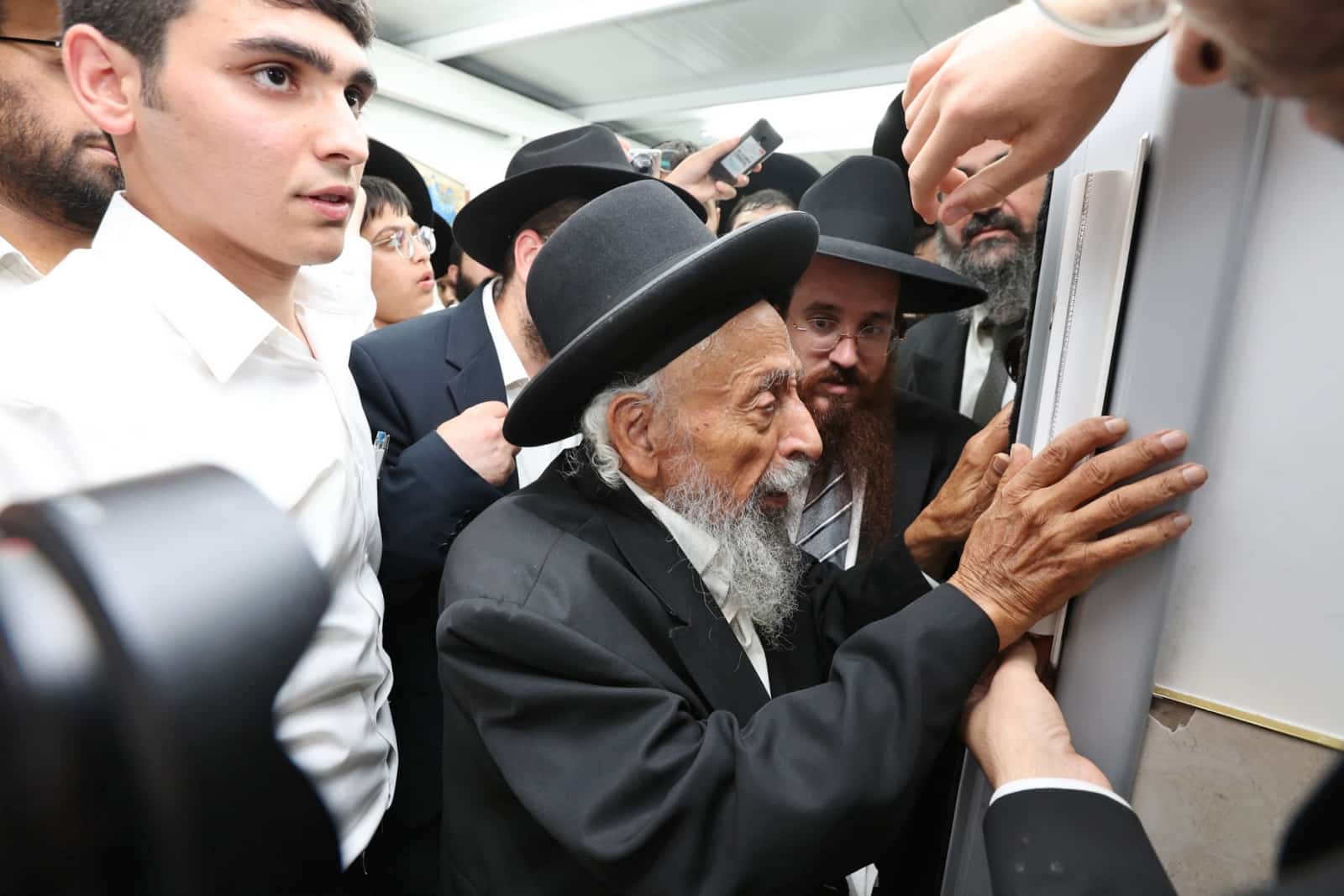 בבני ברק חגגו חנוכת הבית לביהמ"ד של קהילת חיי אהרון