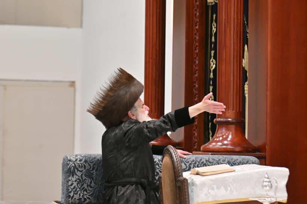 שמחת שבת האופרוף בחצרות ויז׳ניץ, וויען, דראהביטש