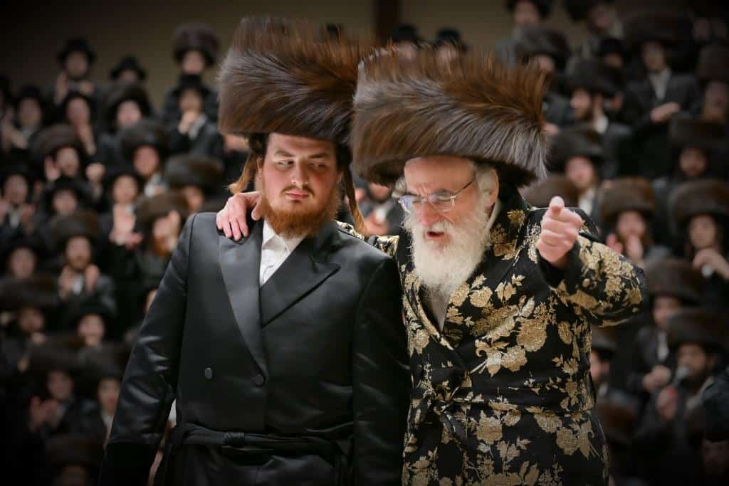 שמחת שבת האופרוף בחצרות ויז׳ניץ, וויען, דראהביטש