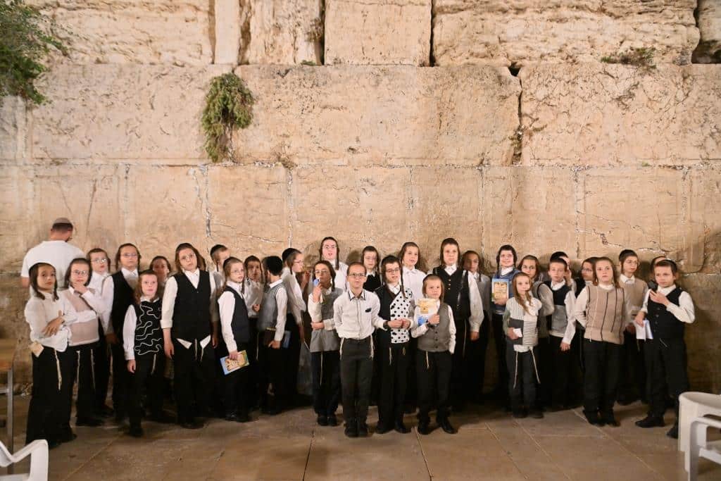 ילדי הת"ת סיימו את סדר קדשים בכותל המערבי