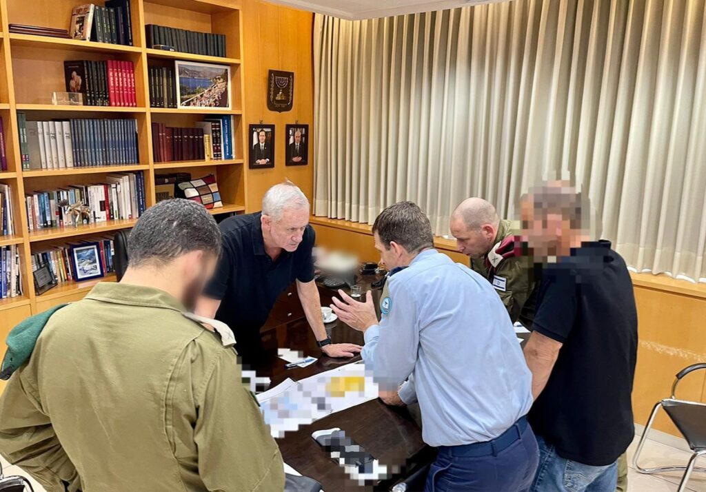 מבצע "עלות השחר": דיווחים מסביב לשעון