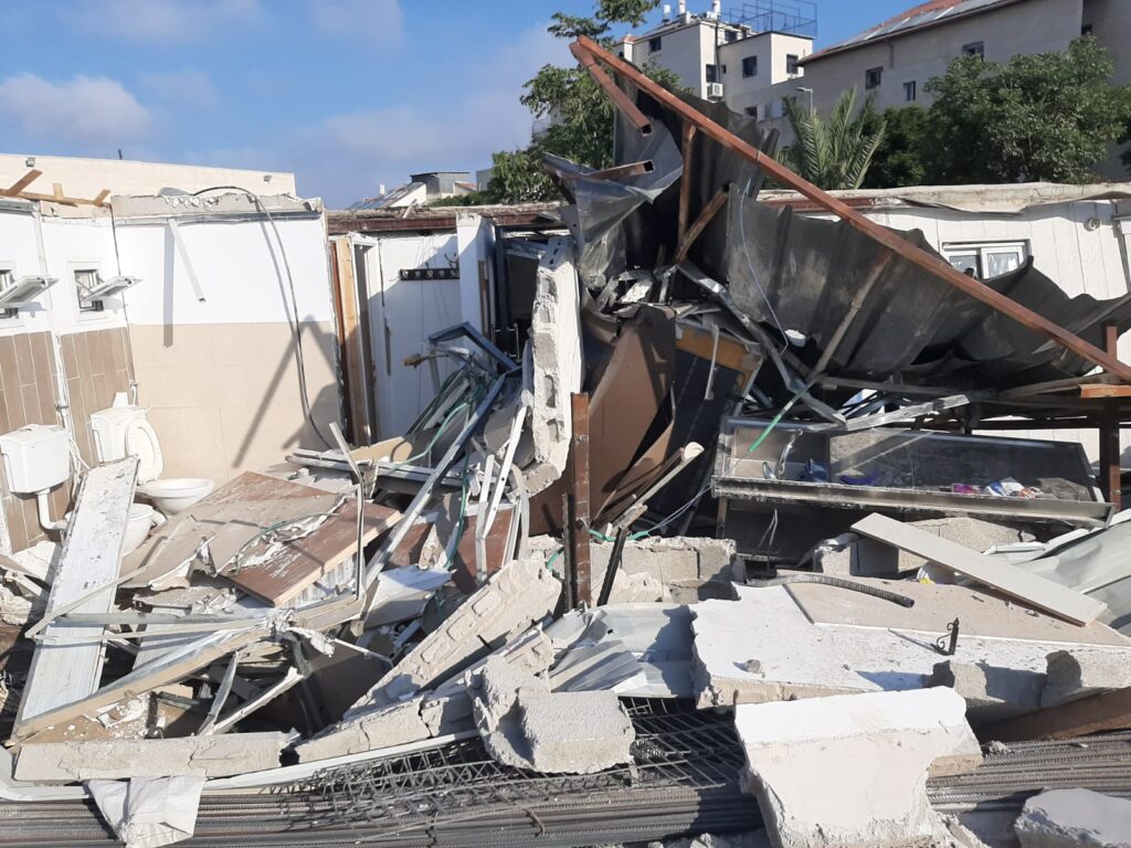 ביתר: פקחים הרסו קראוון בית כנסת