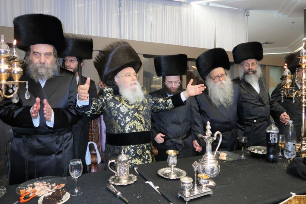 שמחת החתונה בחצרות מישקולץ אלכסנדר