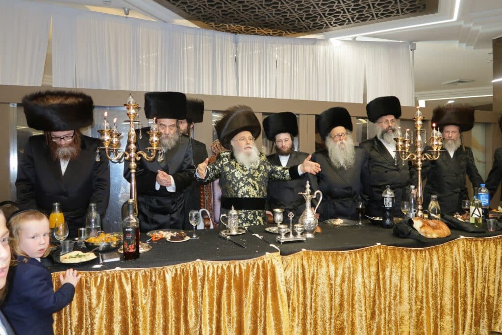 שמחת החתונה בחצרות מישקולץ אלכסנדר