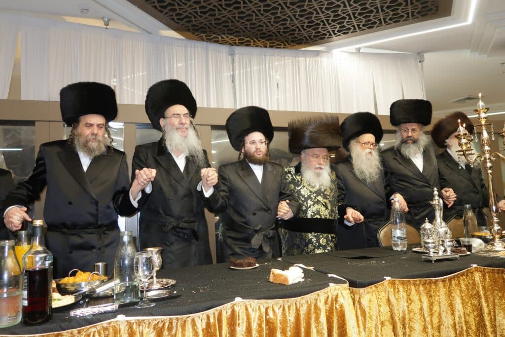 שמחת החתונה בחצרות מישקולץ אלכסנדר