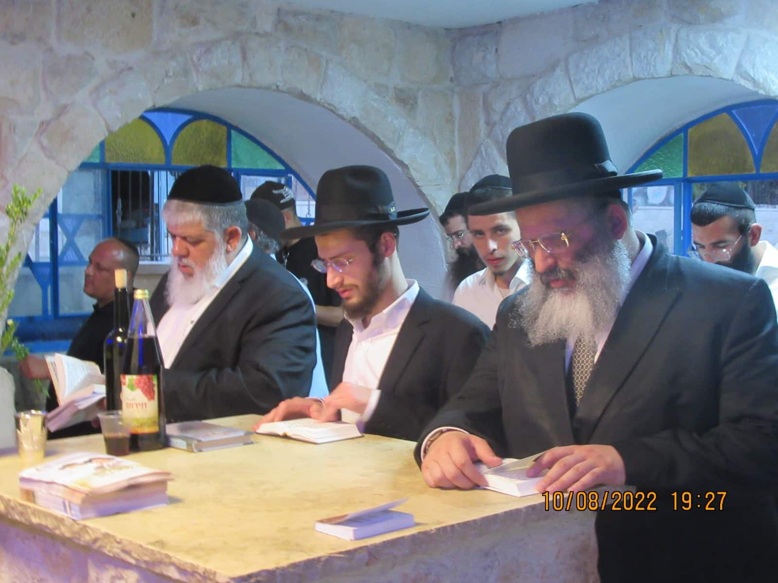 הגה"צ רבי ישראל אברג'ל בברית בקבר רבי יהודה בר אלעאי