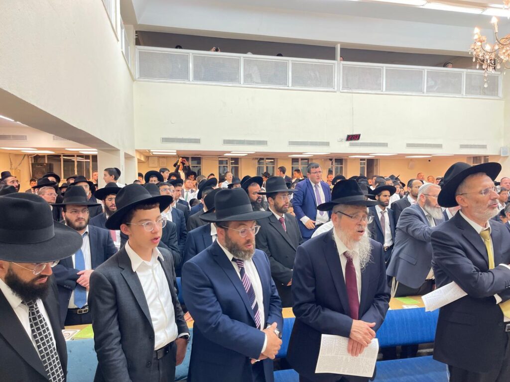 גלריה: עצרת תפילה מרכזית לרפואתו של נשיא המועצת