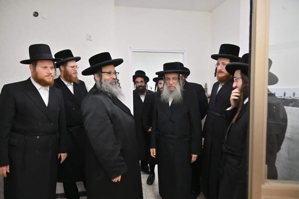 מעמד פתיחת הזמן בהיכל החדש בישיבת סאטמאר בבני ברק