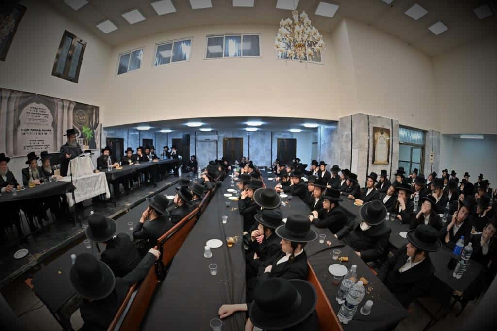 מעמד פתיחת הזמן בהיכל החדש בישיבת סאטמאר בבני ברק