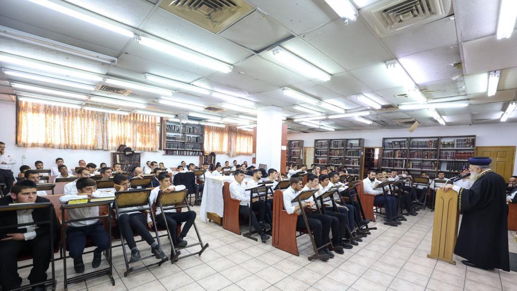 פתיחת זמן אלול: הגר״י יוסף בישיבת 'חזון עובדיה'