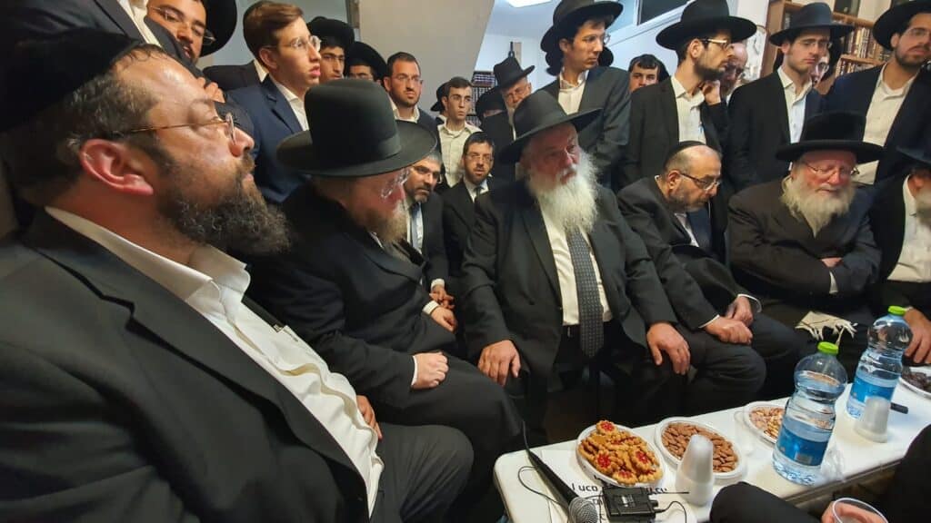 היום הראשון לניחום בבית נשיא המועצת מרן רה"י זצוק"ל