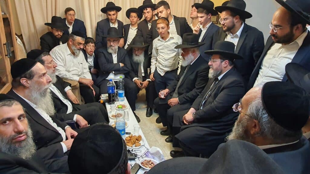 היום הראשון לניחום בבית נשיא המועצת מרן רה"י זצוק"ל