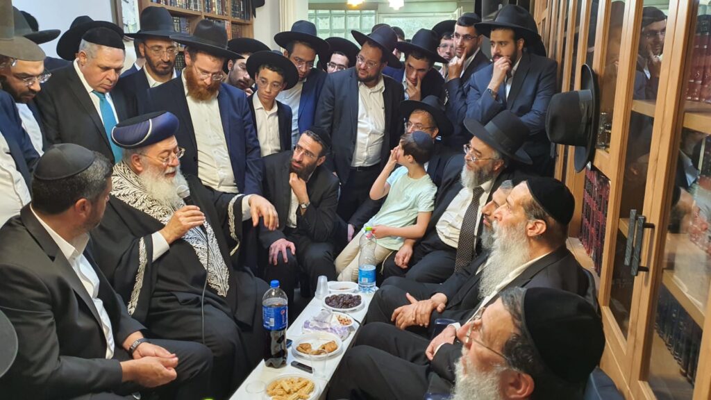 היום הראשון לניחום בבית נשיא המועצת מרן רה"י זצוק"ל