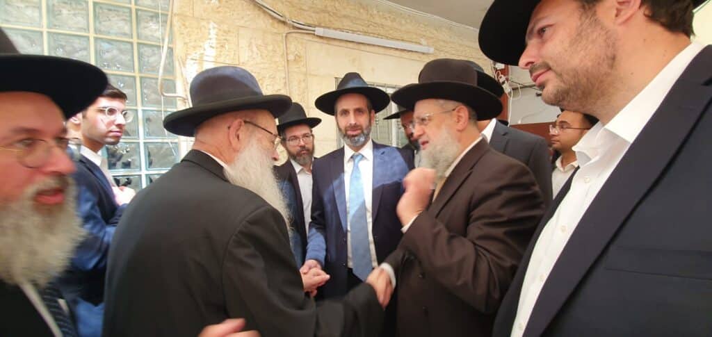 היום הראשון לניחום בבית נשיא המועצת מרן רה"י זצוק"ל