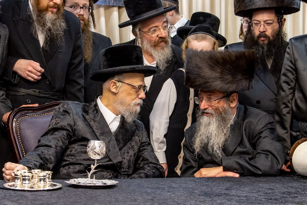 הכנסת ספר תורה לביהמ"ד הגדול ברמת ויז'ניץ • צפו: