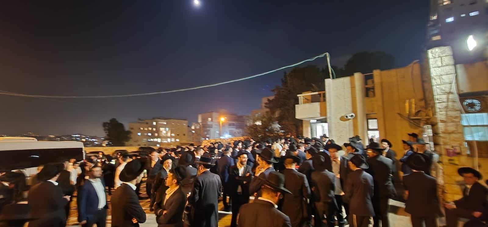 הלם: בחור מישיבת מיר התמוטט ונפטר