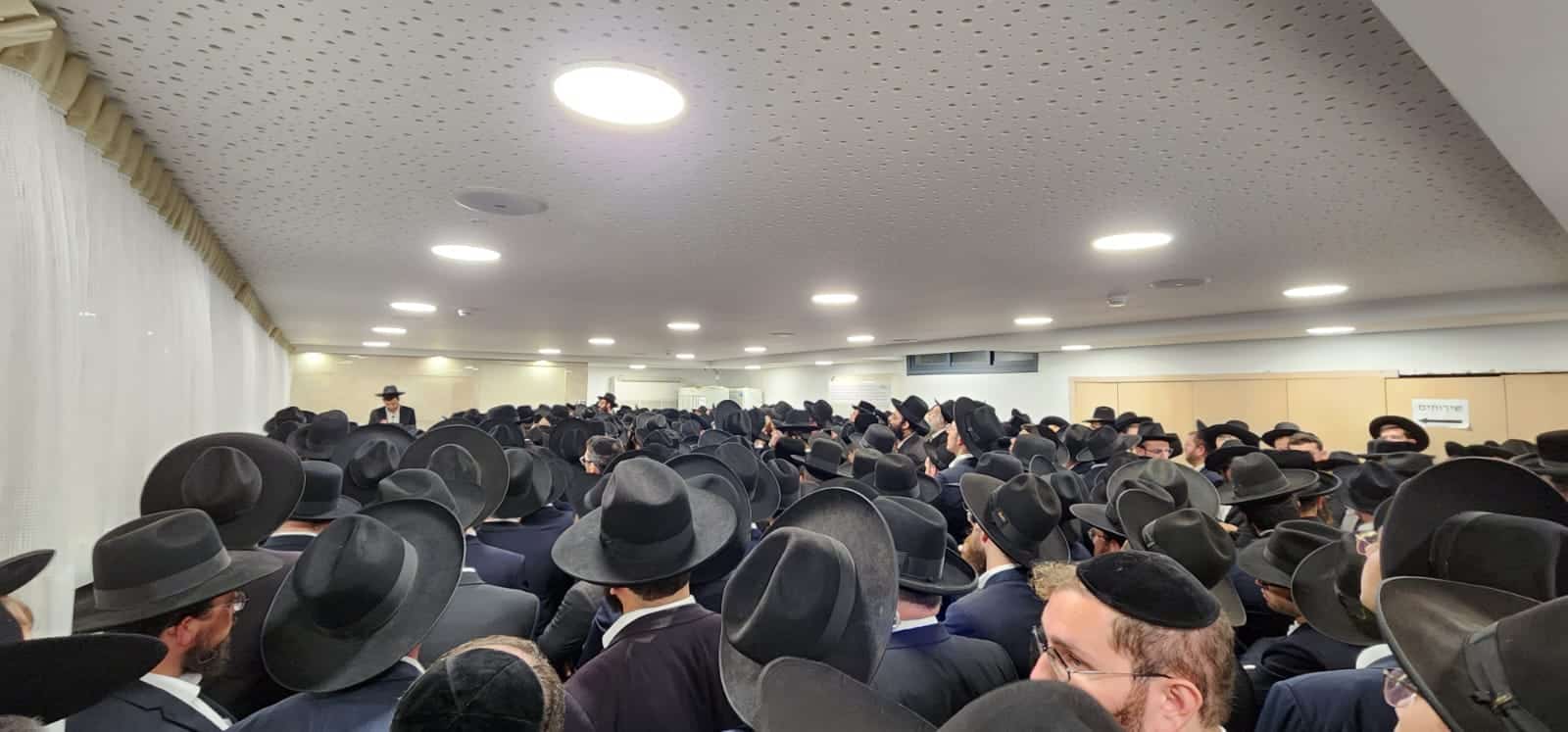 הלם: בחור מישיבת מיר התמוטט ונפטר