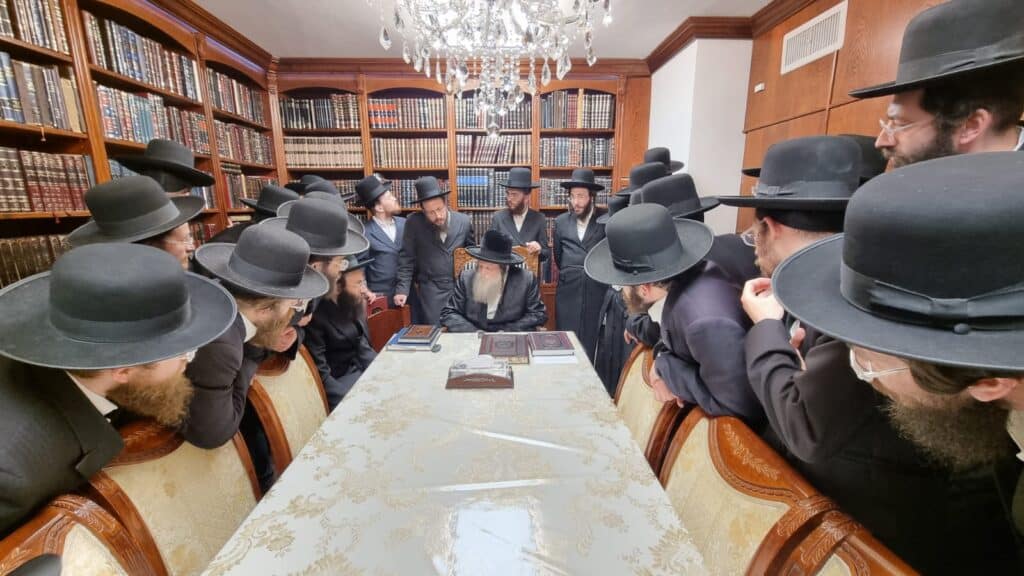 גדולי ישראל נפעמו: "חזרה עטרת יהדות פולין לתפארתה"